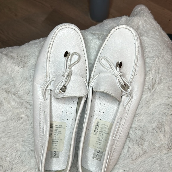 Saks Fifth Avenue Women’s white Leather Driving Mocassin Loafers Brazil Size 9B - Picture 4 of 5